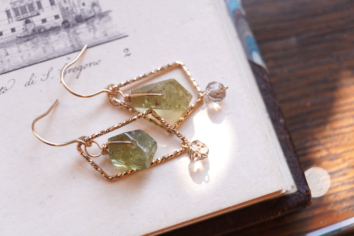 グリーンガーネット ループk14GFフックピアス | zuro jewelry