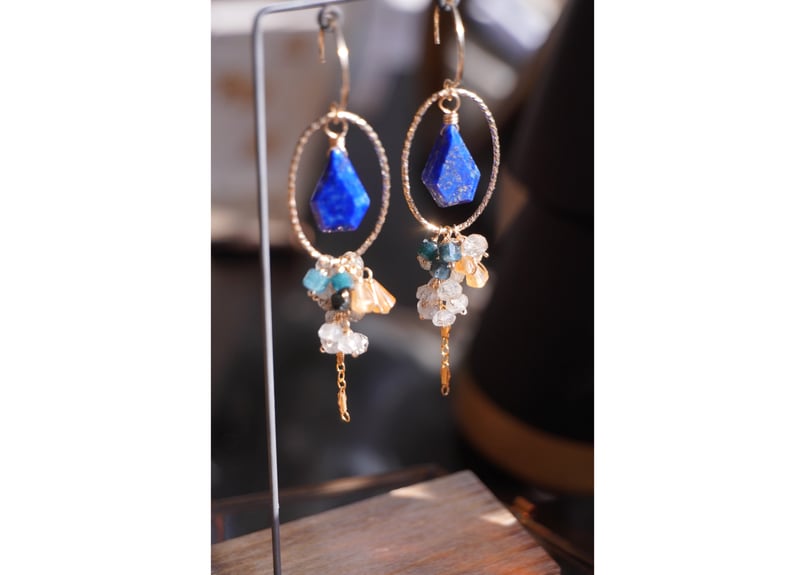 Kaya　ラピスラズリ　ロゼンジカービングチャーム　14kgf　他 ラピスラズリ、シトリン、トルマリンインクォーツ k14GFフックピアス