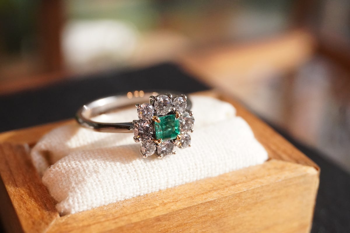 エメラルド、ダイヤモンド Ptリング | zuro jewelry