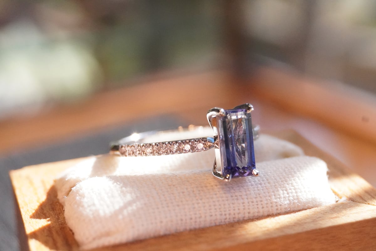 美品♡タンザナイト ダイヤモンドリング タンザナイト ダイヤモンドリング TA 1.71ct D 0.11ct Pt950 日