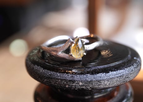 素晴らしいトルマリン結晶　477 樹Rieは高波動のアクアマリン原石、アクアマリンタンブルと