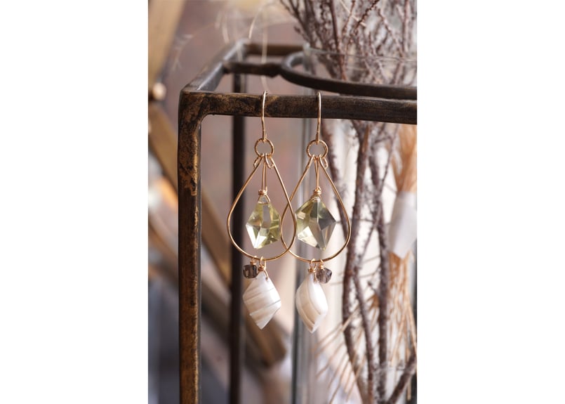 レモンスモーキークォーツ、ホワイトレースアゲート k14GFフック