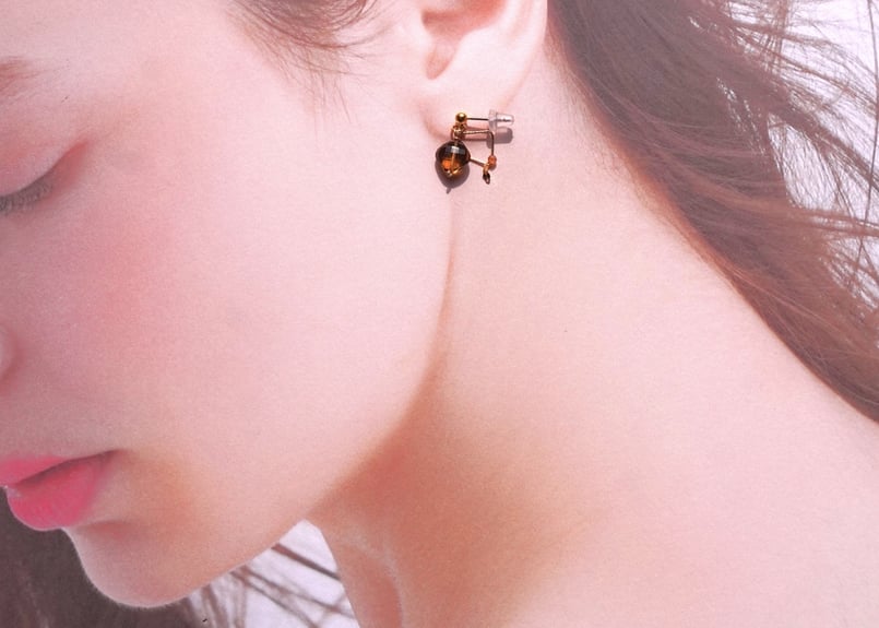 ブランデークォーツ、ヘソナイトガーネット ピアス | zuro jewelry