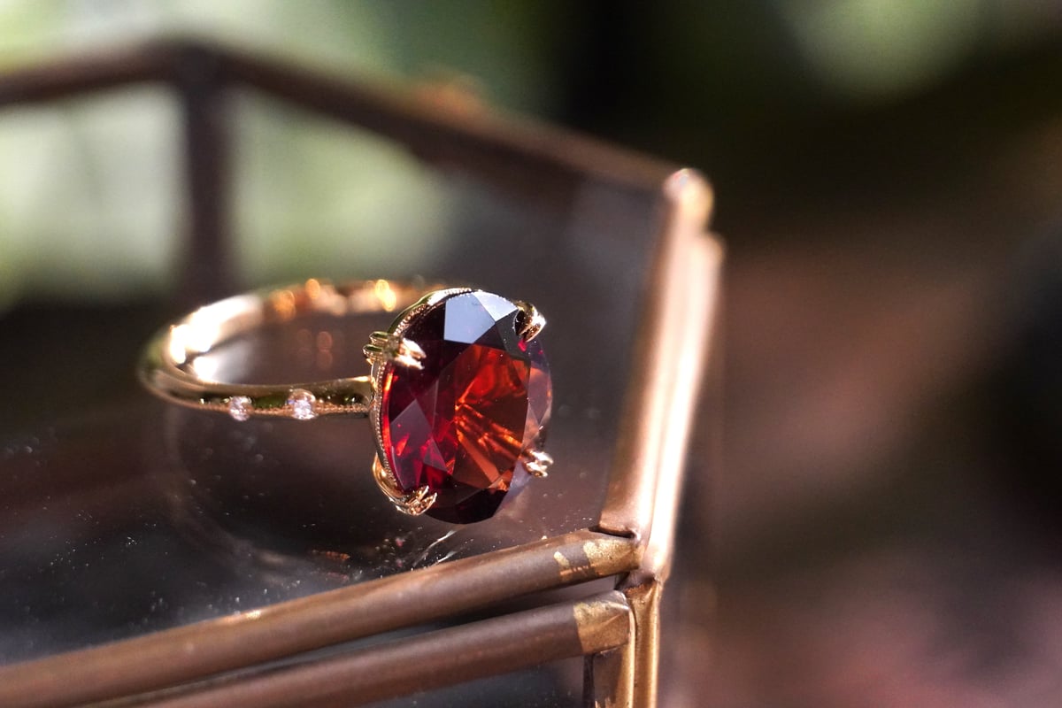 オーナーデザイン パイロープガーネット、ダイヤモンド K18YG リング