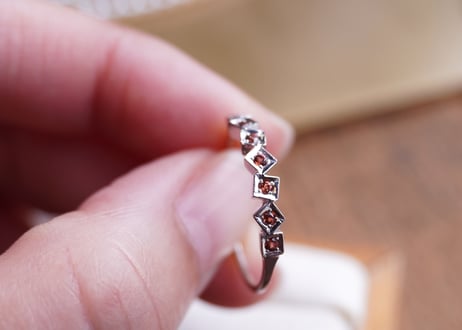 etta ガーネット　SILVERリング