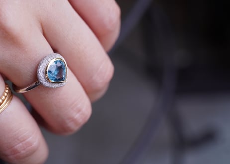 irodoristoneスーパースタロリング【月】 irodoristoneスーパースタロリング【月】の通販 by こらん's