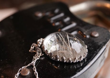 サゲニティッククォーツ　SILVERネックレス