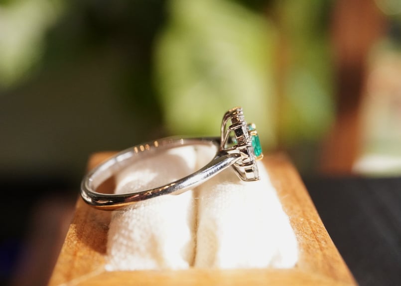 エメラルド、ダイヤモンド Ptリング | zuro jewelry