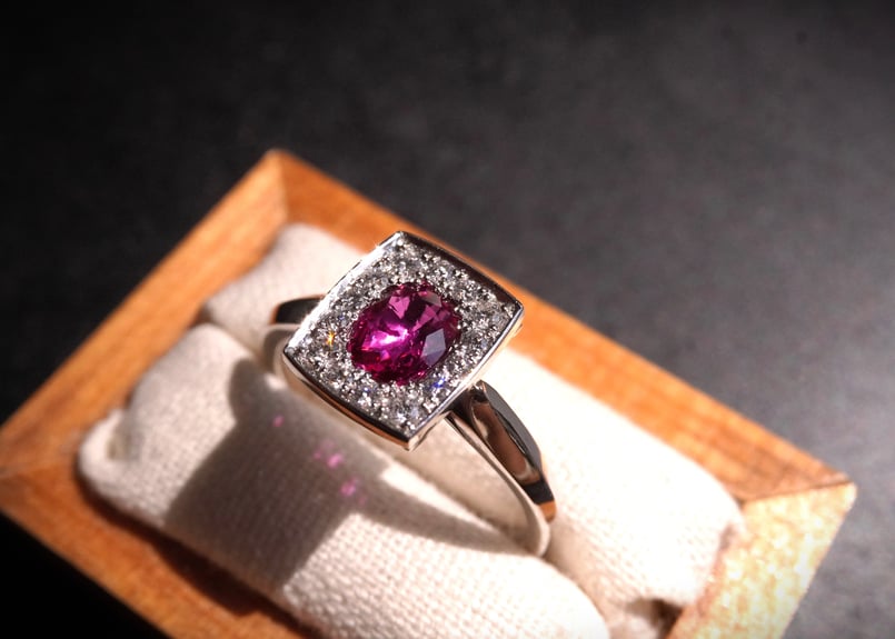 ルビー、ダイヤモンド Ptリング | zuro jewelry ルビー、ダイヤモンド Ptリング | zuro jewelry