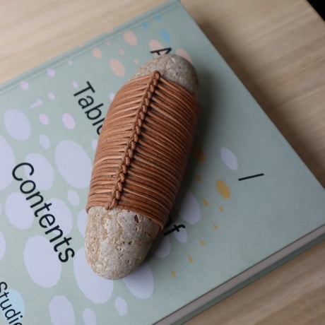" HOW TO WRAP " WRAPPED STONE - L -