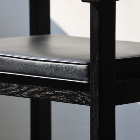 " PLYAL " Hi chair