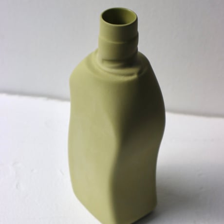 "Foekje Fleur" porcelain bottle vase - moss -