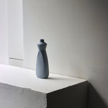 "Foekje Fleur" porcelain bottle vase - Lavender  -