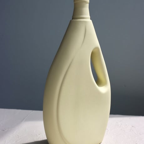 "Foekje Fleur" porcelain bottle vase - fresh yellow -