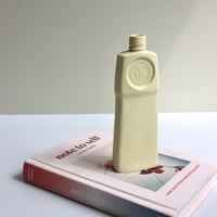 "Foekje Fleur" porcelain bottle vase - Post it  -