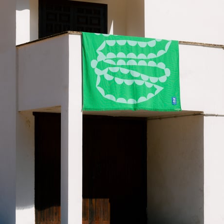 " VOLVER ” Mega Oversize home towel - SMILE