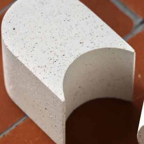 "YOHEI KIKUCHI" Pillar / Maru - white&white/ホワイト&ホワイト