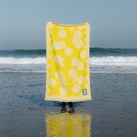 " VOLVER ” XL home towel - DROPS