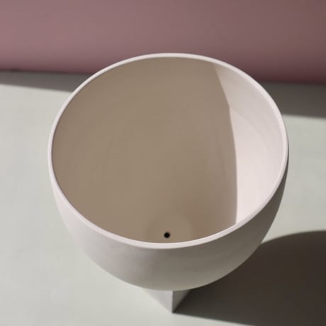 "Light&Ladder" ELEVA Porcelain + Concrete Planter - snow -