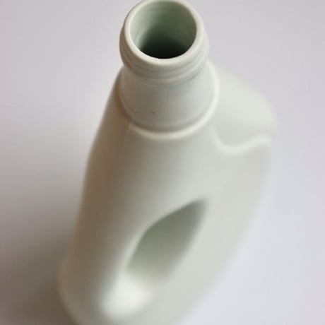 "Foekje Fleur" porcelain bottle vase - mint -