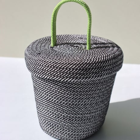 "UGLY RUGLY" SMALL LOOPY LID BASKET - STRIP -