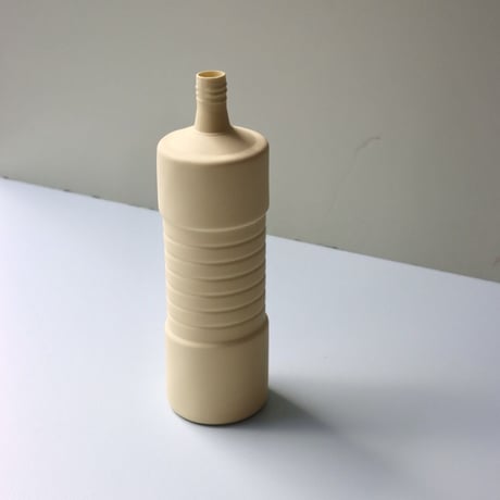 "Foekje Fleur" porcelain bottle vase - fresh yellow -