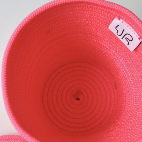 "UGLY RUGLY" SMALL LOOPY LID BASKET - PINK -
