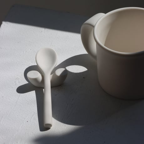 " KIKUCHI SHUNJI / 菊池 俊治 " cutlery rest
