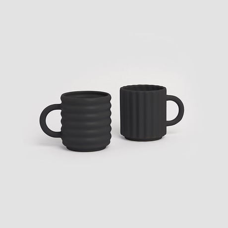 "FORM & SEEK" Ripple Mugs SET - Black -