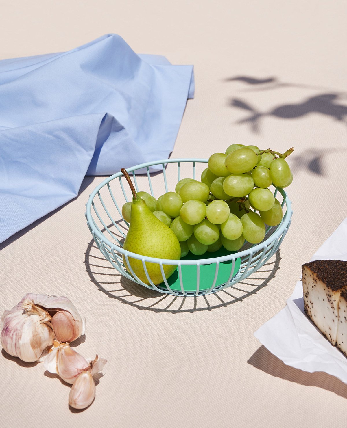 OCTAEVO バスケット Iris Wire Basket - Elegant Fruit Basket for Home Decor – Octaevo