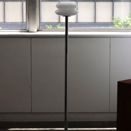 "ILKW." SNOWMAN 22 FLOOR - WHITE & SILVER