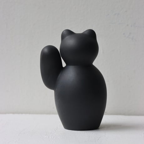 " KIKUCHI SHUNJI / 菊池 俊治 " manekineko ( 右片手 ) - black