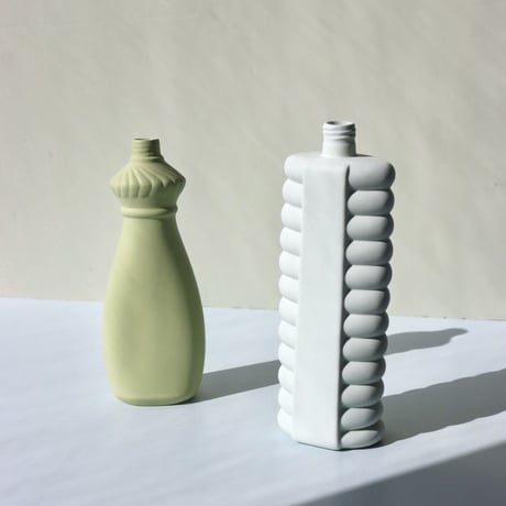 "Foekje Fleur" porcelain bottle vase - mint -