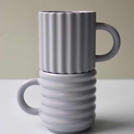 "FORM & SEEK" Ripple Mugs SET - Grey -