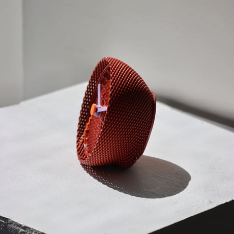 "SHINKOGEISHA / 新工芸舎" TILDE - Desk Clock - Red