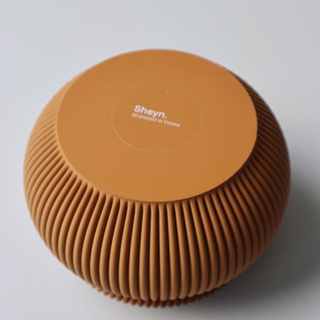"Sheyn." Zayl 126g Planter - Cinnamon  -