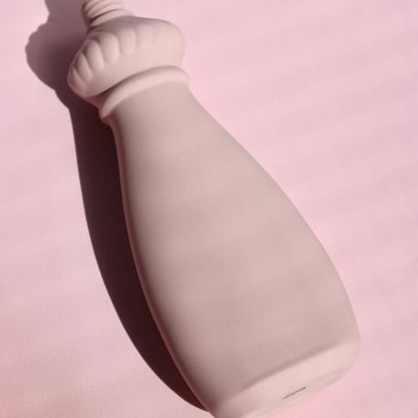 "Foekje Fleur" porcelain bottle vase - powder -