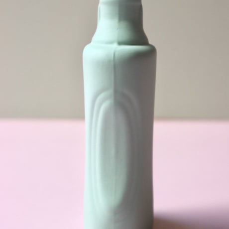 "Foekje Fleur" porcelain bottle vase - mint -
