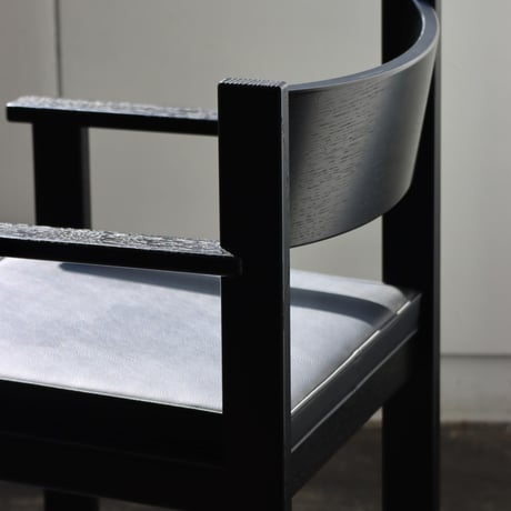 " PLYAL " Hi chair