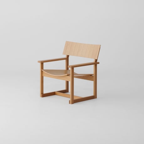 "KOYORI" MAKURI LOUNGE CHAIR