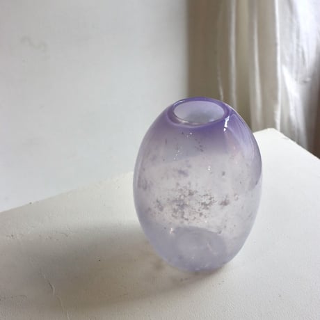 "30110 Miwa Ito" EGG VASE