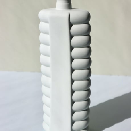 "Foekje Fleur" porcelain bottle vase - mint -