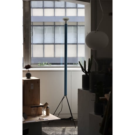 "FLOS" Luminator