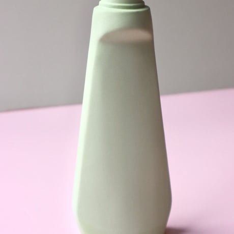 "Foekje Fleur" porcelain bottle vase - dark green -