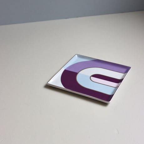 "OCTAEVO" Ceramic Tray - Riviera Arch purple  -