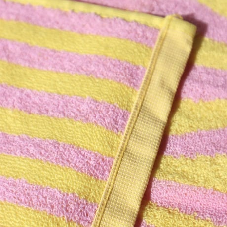 "KJP" HENNY BATH TOWEL - Rhubarb + custard -