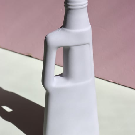 "Foekje Fleur" porcelain bottle vase - old purple -