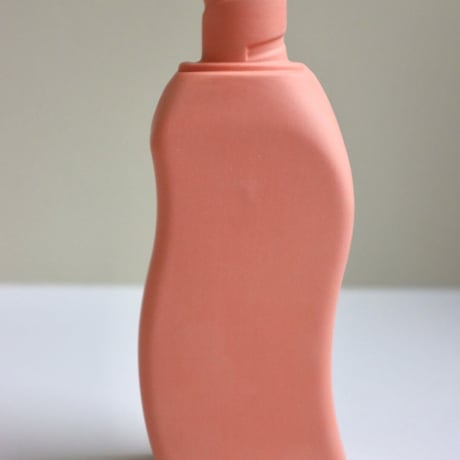 "Foekje Fleur" porcelain bottle vase - salmon -