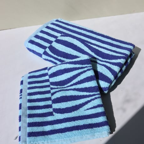 "KJP" HENNY BATH TOWEL - Splash! -