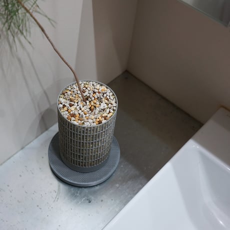 "RETAININGPOT" TRAY